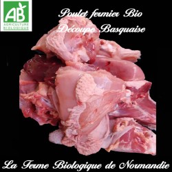 Savoureux poulet fermier bio découpe basquaise, poids 2,6 k  en direct du producteur la ferme biologique de Normandie.